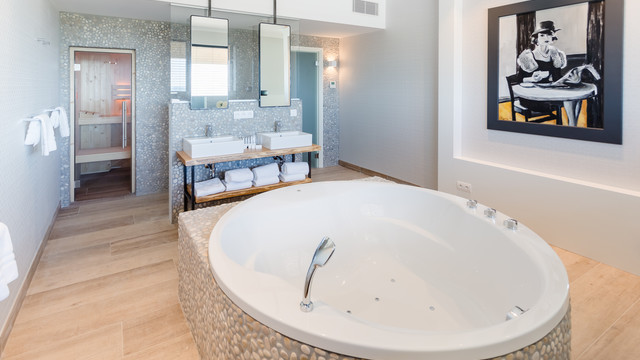 Wellness Suite bathroom